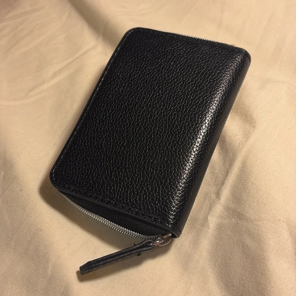 Wallet - Picture 1 of 4